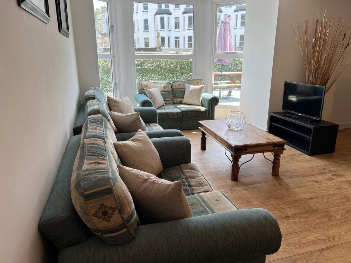 Beautiful Apartment,No 1, With Parking Ilfracombe Exterior foto